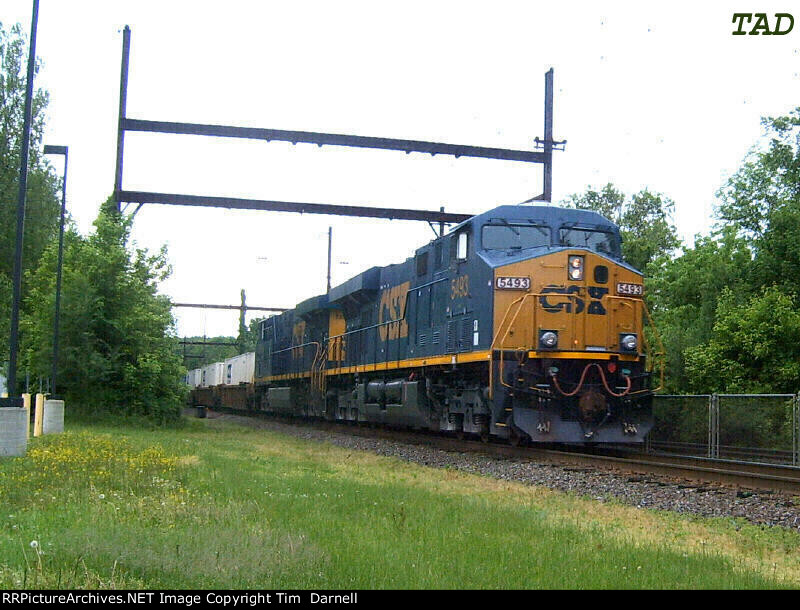 CSX 5493 leading Q174